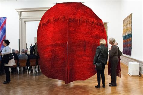 Exploring the Influence of Magdalena Abakanowicz on Modern Smartphone Design